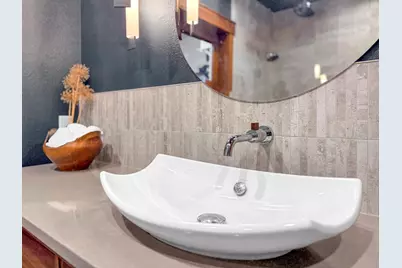 303  Pennsylvania Ave #203, Sheboygan, WI 53081 - Photo 16