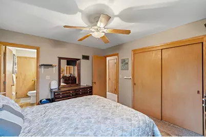 219  Heidel Rd, Thiensville, WI 53092 - Photo 14