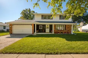 1135 Wisteria Ln, Waukesha, WI 53189 - Photo 1