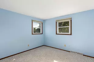 1135 Wisteria Ln, Waukesha, WI 53189 - Photo 26