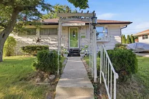 3688 E Klieforth Ave, Cudahy, WI 53110 - Photo 2