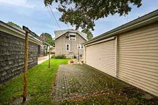 2047 S 86th St, West Allis, WI 53227 - Photo 38