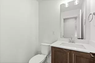 N174W20660 Laurel Springs Cir, Jackson, WI 53037 - Photo 32