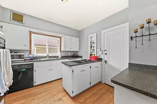 145 N 70th St, Milwaukee, WI 53213 - Photo 12