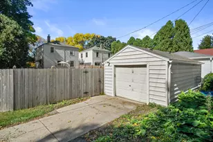 3476 S Ahmedi Ave, Milwaukee, WI 53207 - Photo 24