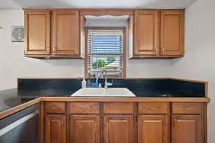 3476 S Ahmedi Ave, Milwaukee, WI 53207 - Photo 8
