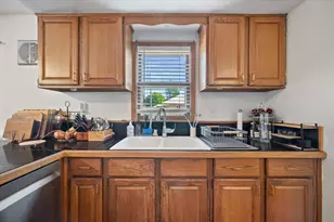 3476 S Ahmedi Ave, Milwaukee, WI 53207 - Photo 12