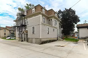 402 Wisconsin Ave, Waukesha, WI 53186 - Photo 50