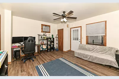 402  Wisconsin Ave #404-406, 716 Maple Ave, Waukesha, WI 53186 - Photo 10
