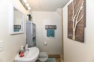 402 Wisconsin Ave, Waukesha, WI 53186 - Photo 20