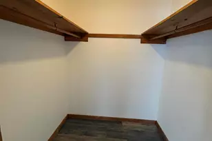 1017 E Pearson St, Milwaukee, WI 53202 - Photo 12