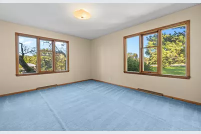 12555  Laurel Ln, Elm Grove, WI 53122 - Photo 22