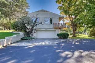 12555 Laurel Ln, Elm Grove, WI 53122 - Photo 40