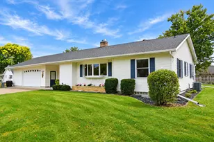 3020 26th St, La Crosse, WI 54601 - Photo 1