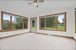 525 14th St, La Crescent, MN 55947 - Photo 16