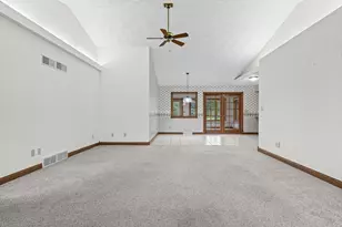 525 14th St, La Crescent, MN 55947 - Photo 10