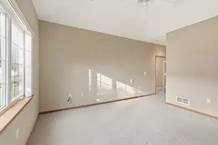 5364 S Butterfield Way, Greenfield, WI 53221 - Photo 12