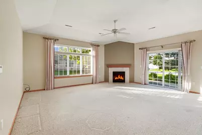 5364 S Butterfield Way, Greenfield, WI 53221 - Photo 2