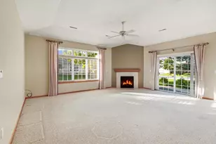 5364 S Butterfield Way, Greenfield, WI 53221 - Photo 2