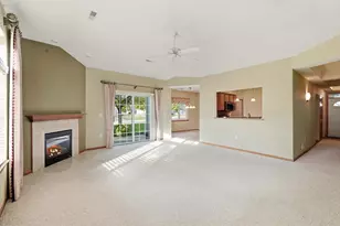 5364 S Butterfield Way, Greenfield, WI 53221 - Photo 4