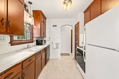 9220  Harding Blvd, Wauwatosa, WI 53226 - Photo 14
