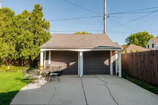 9220 Harding Blvd, Wauwatosa, WI 53226 - Photo 34