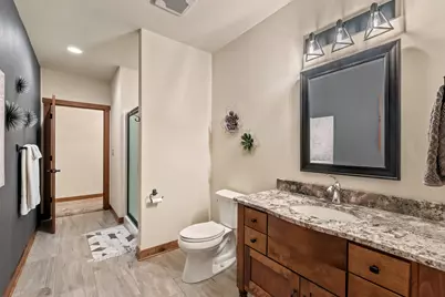 11542 N Creekside Ct, Mequon, WI 53092 - Photo 28