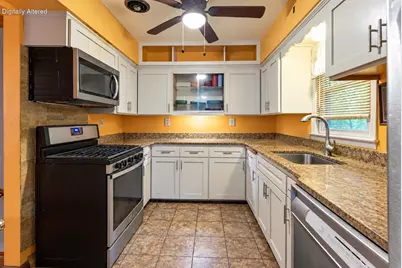 4736 N 80th St, Milwaukee, WI 53218 - Photo 2