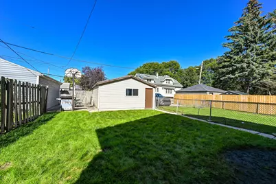 3614 W Rogers St, Milwaukee, WI 53215 - Photo 24
