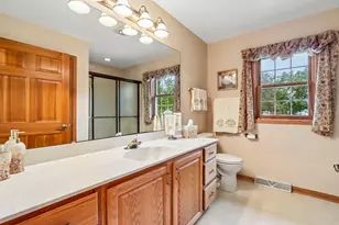 462 Deerwood Ct, Grafton, WI 53024 - Photo 14