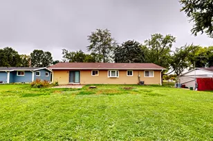 521 W Ryder St, Jefferson, WI 53549 - Photo 6