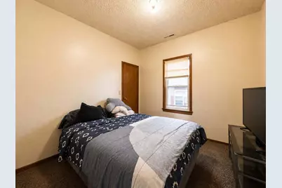 2375 S 16th St #2377, Milwaukee, WI 53215 - Photo 16