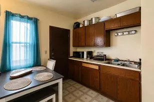 2375 S 16th St, Milwaukee, WI 53215 - Photo 10