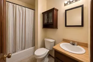 2375 S 16th St, Milwaukee, WI 53215 - Photo 12