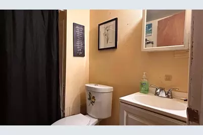 2375 S 16th St #2377, Milwaukee, WI 53215 - Photo 20
