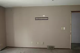 8638 N Servite Dr, Milwaukee, WI 53223 - Photo 20