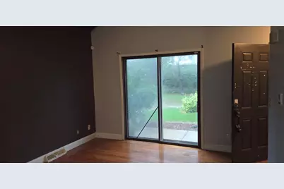 8638 N Servite Dr, Milwaukee, WI 53223 - Photo 8