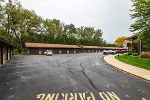 1351 Lauderdale Pl, Onalaska, WI 54650 - Photo 24