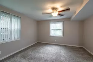 1351 Lauderdale Pl, Onalaska, WI 54650 - Photo 8