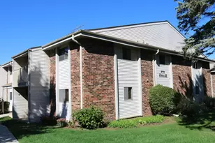 629 Westridge Dr, West Bend, WI 53095 - Photo 1