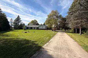 1780 Margaret Ct, Jackson, WI 53037 - Photo 2