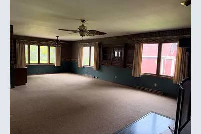 1780  Margaret Ct, Jackson, WI 53037 - Photo 8