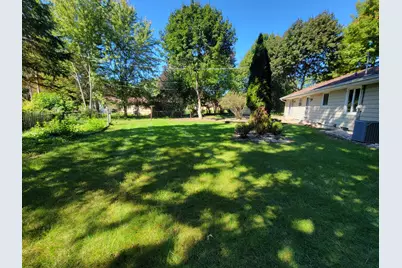 21825  Oakmont Ln, Brookfield, WI 53045 - Photo 24