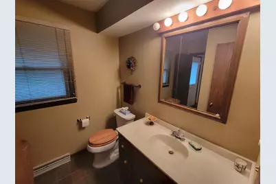 21825  Oakmont Ln, Brookfield, WI 53045 - Photo 12