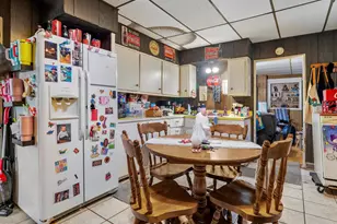 1602 S 10th St, Manitowoc, WI 54220 - Photo 6