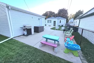 1920 S 97th St, West Allis, WI 53227 - Photo 4