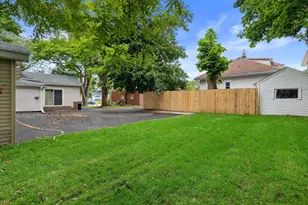 6411 Sheridan Rd, Kenosha, WI 53143 - Photo 24