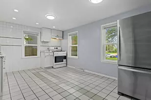 6411 Sheridan Rd, Kenosha, WI 53143 - Photo 10