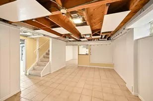 2425 N 81st St, Wauwatosa, WI 53213 - Photo 26