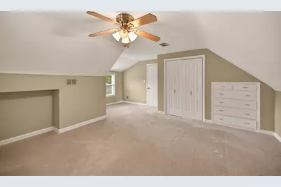 2425 N 81st St, Wauwatosa, WI 53213 - Photo 22